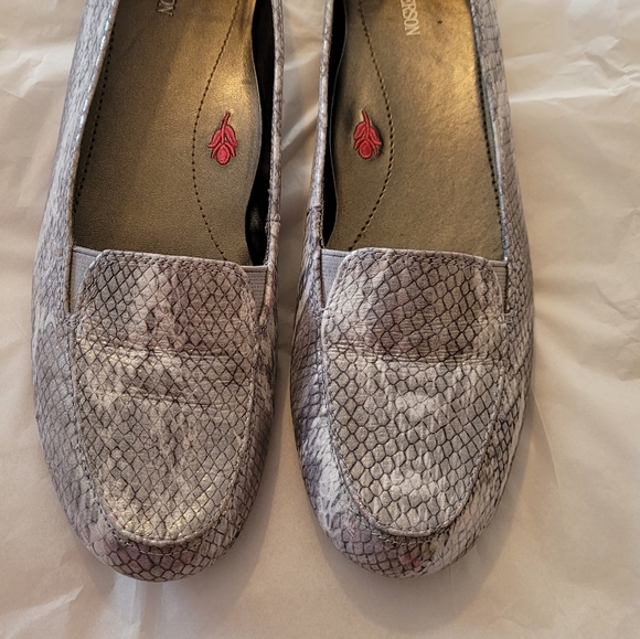 Shoes - Picture 6 of 8